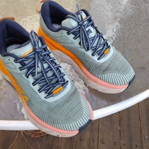 Hoka Bondi 7 Women's Size 8.5 blue haze/black iris